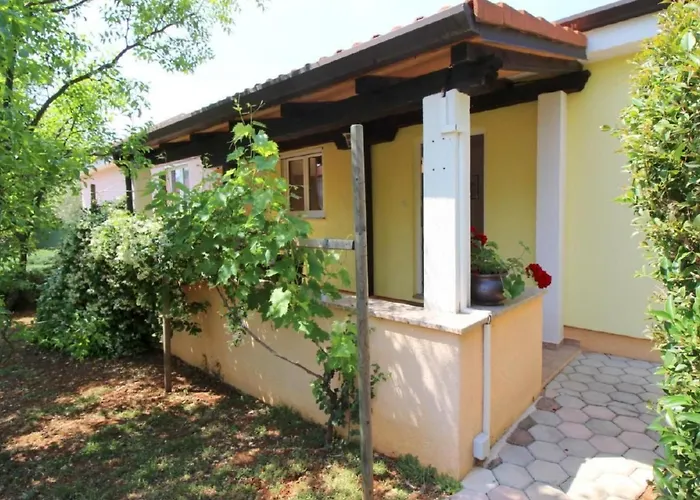 Nyaraló Melisa 4 By Interhome Poreč